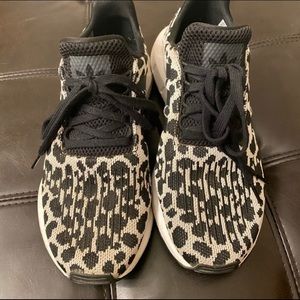 adidas leopard print shoes size 6.5!